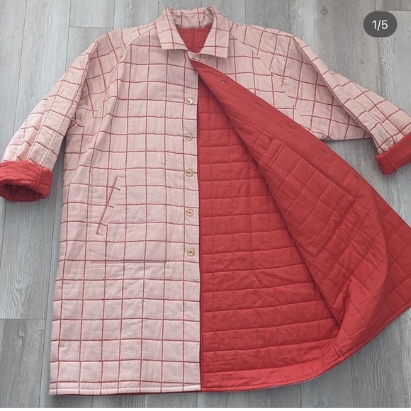 ISO XS/S Maggie Jayne chore coats - Picture 3 of 3